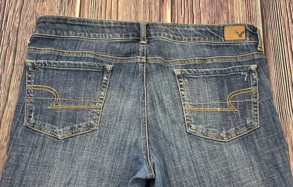 💋 American Eagle Favorite Boyfriend Stretch Distressed Jeans Womens Size 16